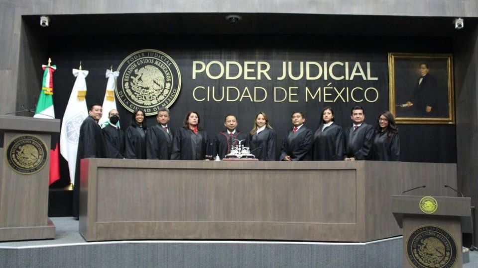 El presidente del PD-CDMX, Rafael Guerra Álvarez y demás jueces