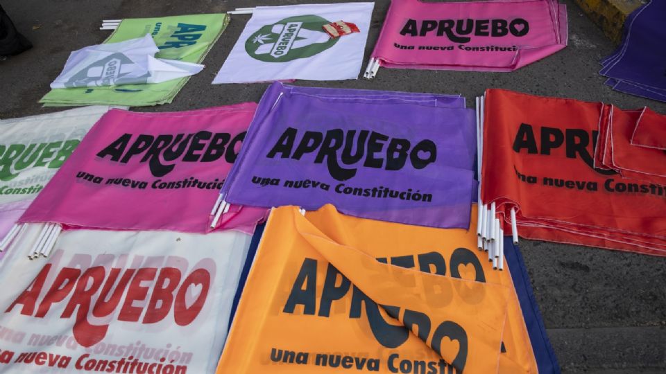 El porcentaje a favor del 'Apruebo' a la nueva Constitución es del 40%, mientras que el 'Rechazo' es del 60%.