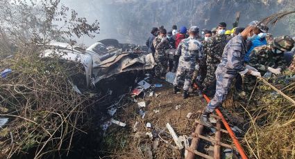 Hallan cajas negras del avión que se estrelló en Nepal