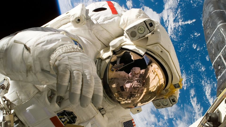 Astronautas llevan más de dos semanas varados en el espacio; aún no hay plan de rescate.