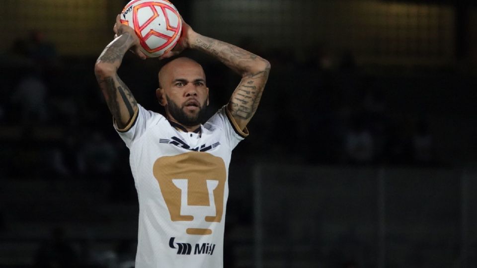 Dani Alves fue detenido en España por abuso sexual.