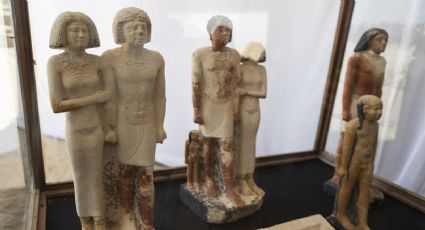 Hallan momia cubierta de oro en un pozo en Egipto