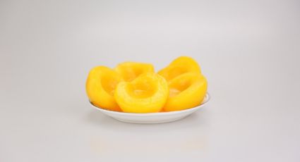 Fruta en almíbar; estas son las marcas que Profeco advierte por mentirle al consumidor
