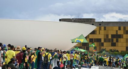 Policía y Ejército desmontan campamento 'bolsonarista' en Brasilia