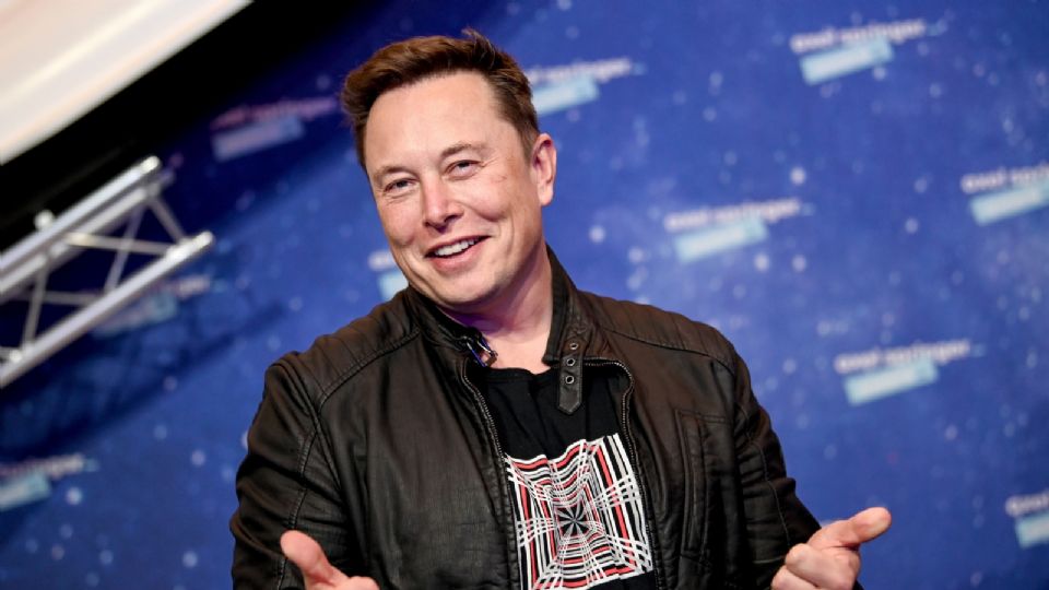Elon batió el récord de un inversionista japonés del 2000.