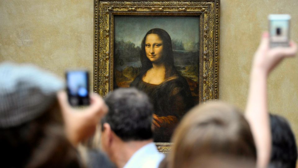 Leonardo da Vinci, el artista universal nacido en Florencia, es protagonista de infinidad de leyendas y sus cuadros son escrutados como misterios de resolución insondable.