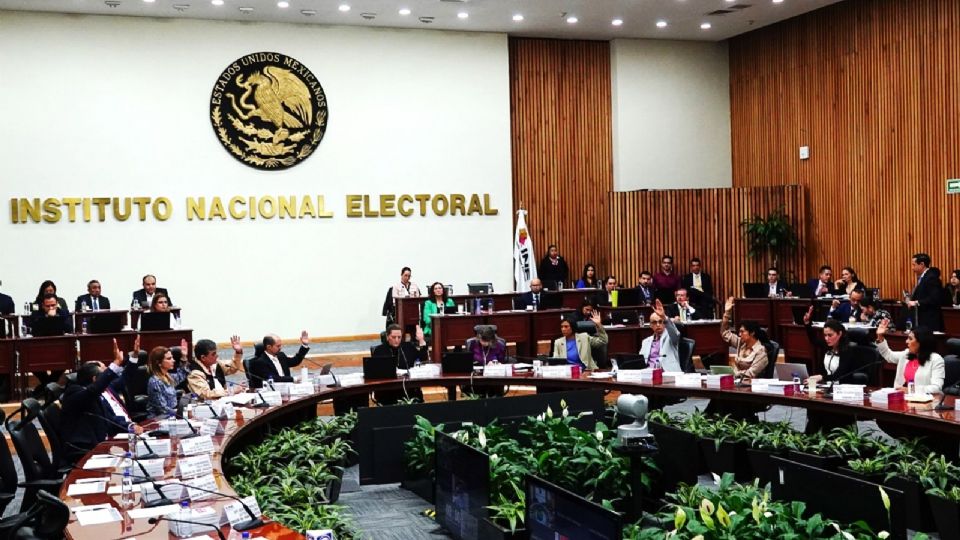 Rossana Reguillo se baja del proceso para seleccionar preguntas del primer debate presidencial del INE.