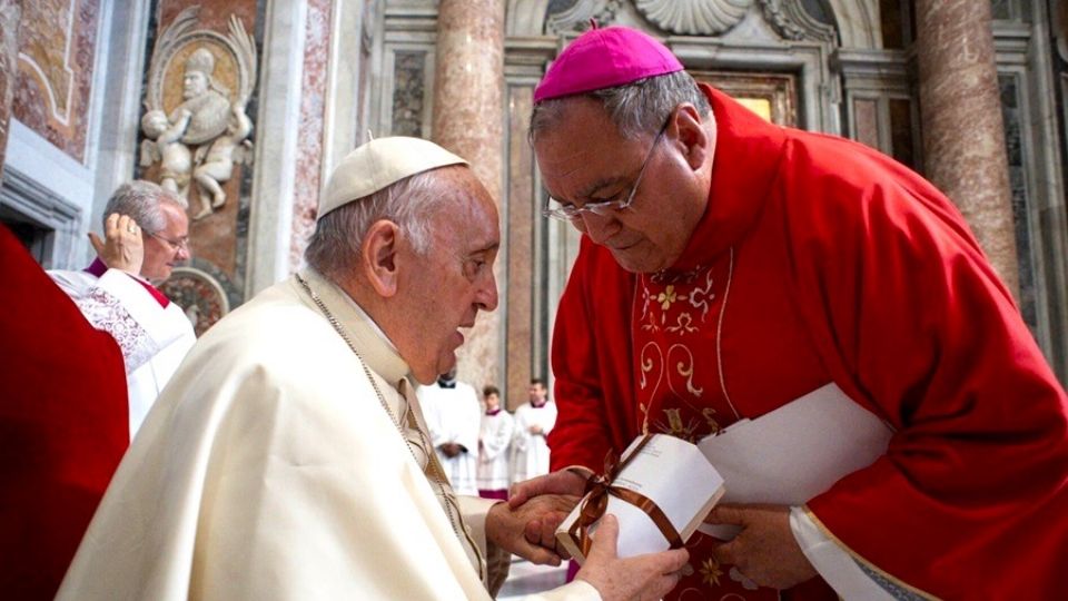 El Papa Francisco y el arzobispo de Granada, José María Gil Tamayo en Roma.