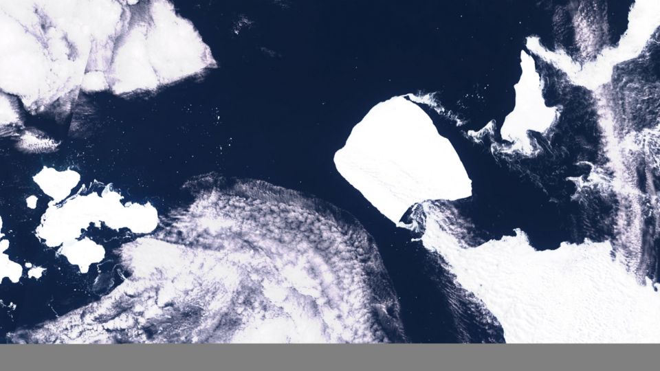 Imagen por satélite del mayor iceberg del mundo, el A23a, en la Antártida, el 15 de noviembre, 2023.