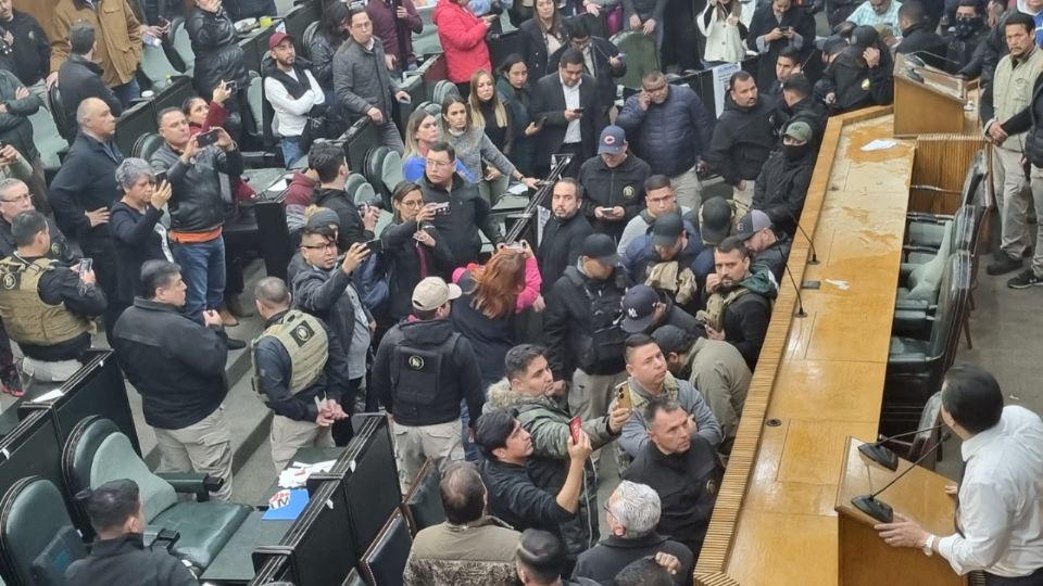 Conflicto dentro del Congreso