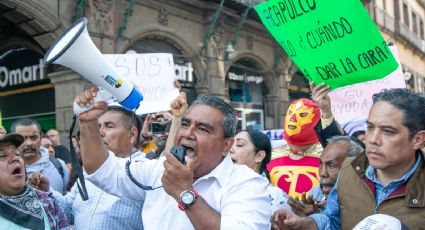 Manifestantes de Acapulco intentan ingresar por la fuerza a la mañanera