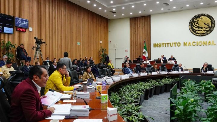 Fuerza y Corazón por México presenta queja contra AMLO ante el INE