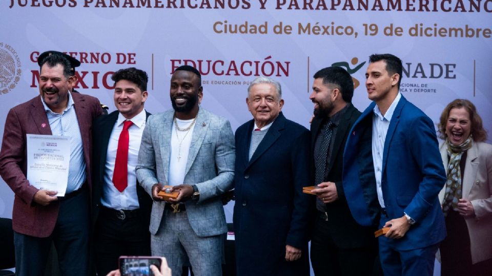 El presidente encabezó la ceremonia.