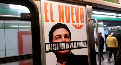 Con cartel en el metro, acusan a la 'vieja política' de bajar a Samuel García de la contienda