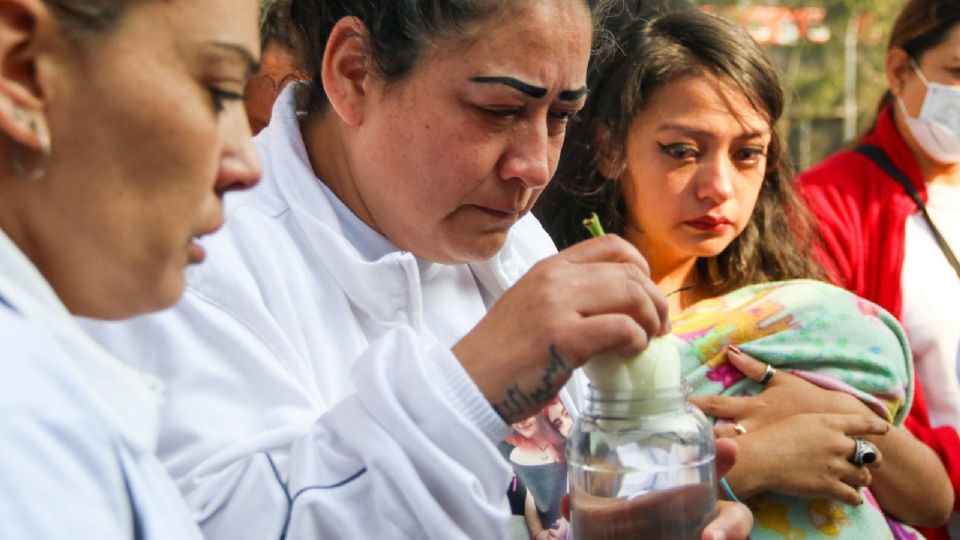 La madre de las jóvenes que murieron al caer a una coladera debe ser considerada víctima.