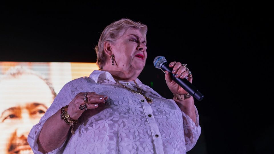 Paquita la del Barrio aparece en redes sociales luego de ser hospitalizada.