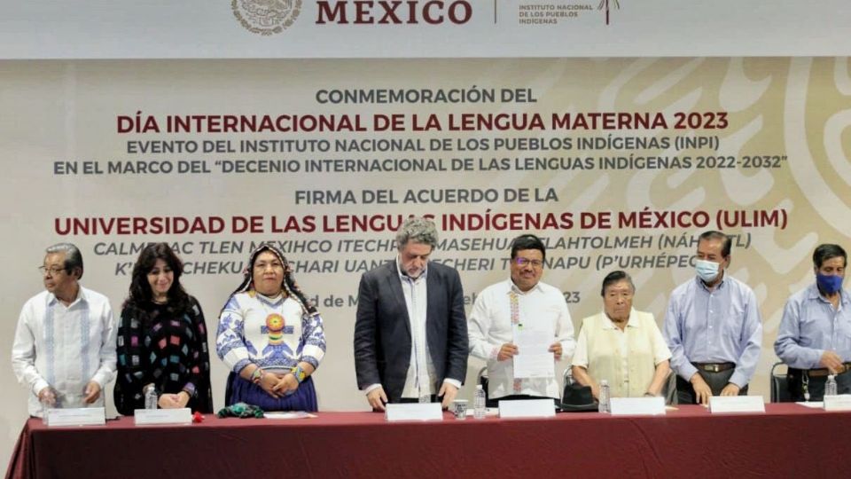 Firman acuerdo de la Universidad de las Lenguas Indígenas de México.