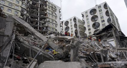 Terremoto en Turquía: Al momento 2 mil 300 personas han perdido la vida