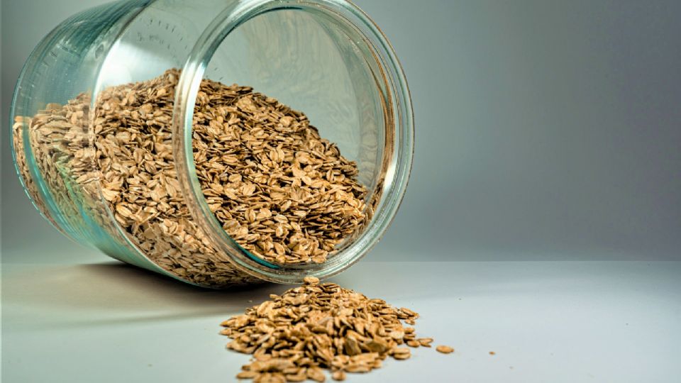 La avena (Avena sativa) es un tipo de grano de cereal.