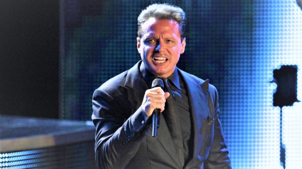 El cantante anunció su Luis Miguel Tour 2023 en febrero.