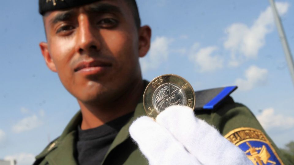 La moneda muestra el orgullo del Ejército mexicano.