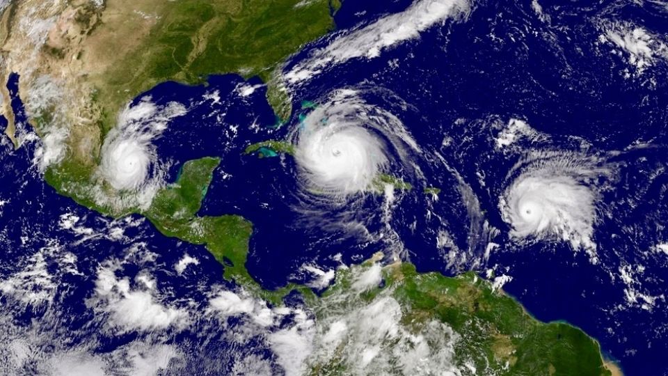Autoridades se preparan para la temporada de huracanes 2023.