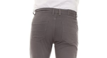 Estos son los pantalones de gabardina para hombre más buenos, bonitos y baratos según la Profeco