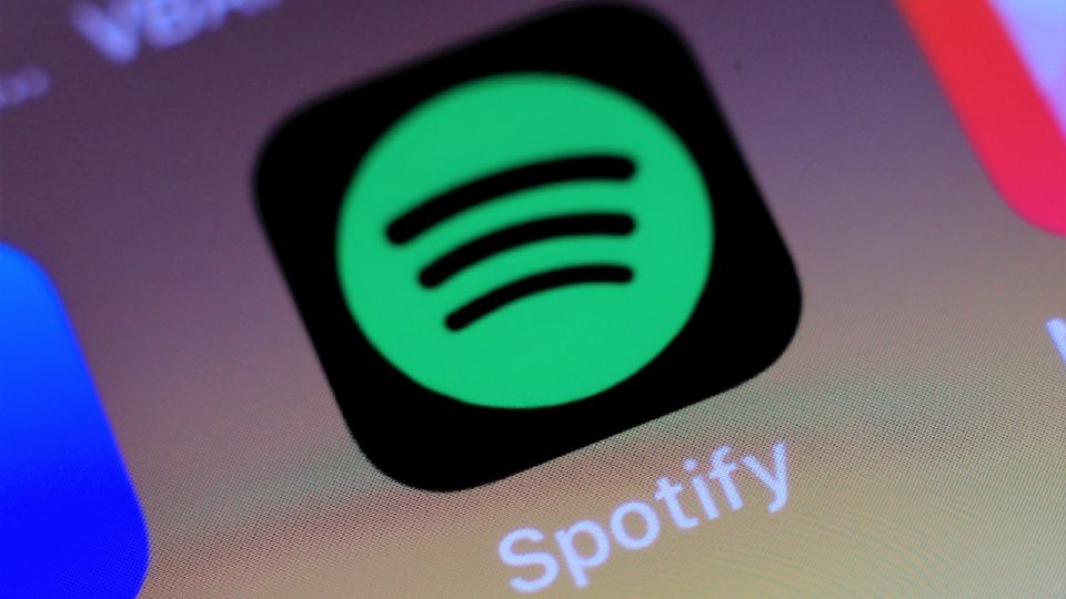 Spotify detecta ‘streaming artificial’ y elimina miles de canciones de su plataforma