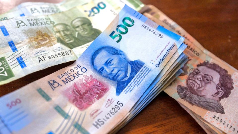 Banxico te ayuda a identificar los billetes falsos.