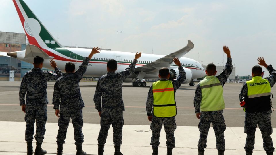 El avión presidencial emprendió su viaje a la República de Tayikistán.
