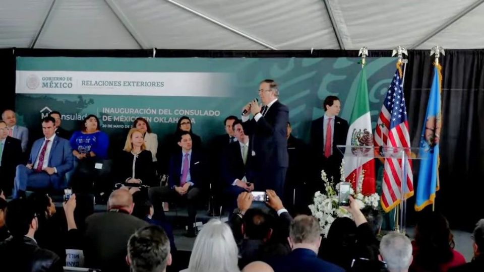 El canciller inauguró el Consulado de México en Oklahoma.