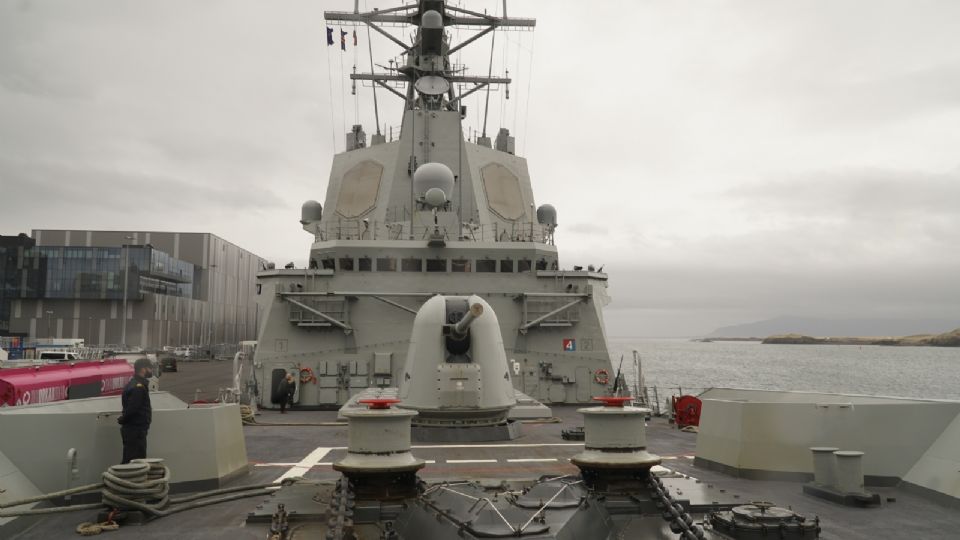 Vista de la fragata Álvaro de Bazán en el puerto islandés de Reykjavik una  defensa antisubmarina de la OTAN.