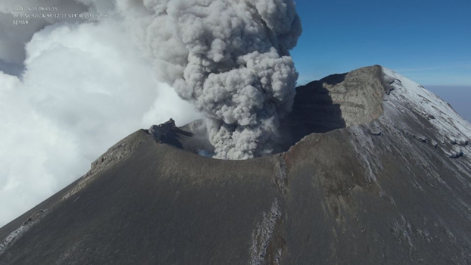Volcán Popocatépetl se mantiene sin explosiones de gran intensidad: Protección Civil.