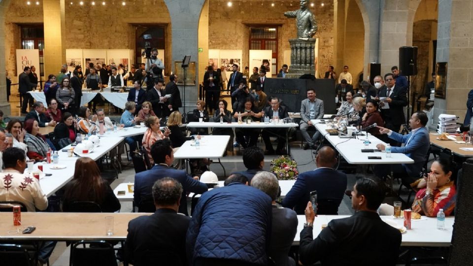 Senadores del PAN reiteraron que nunca hubo un acuerdo para que la sesión del viernes se celebrara en la Antigua Casona de Xicoténcatl