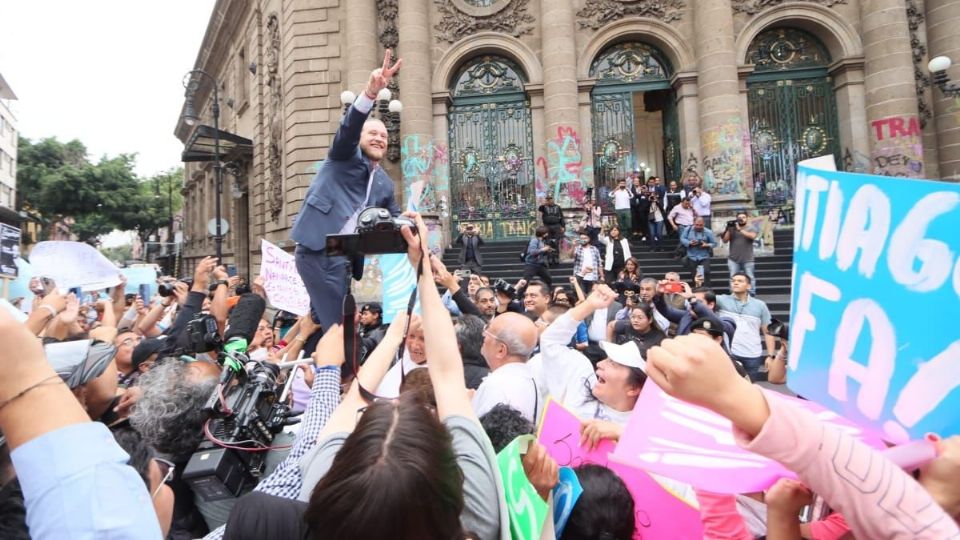 El alcalde Santiago Taboada acudió al Congreso CDMX.