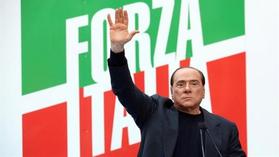 Silvio Berlusconi, exprimer ministro italiano, muere a los 86 años.