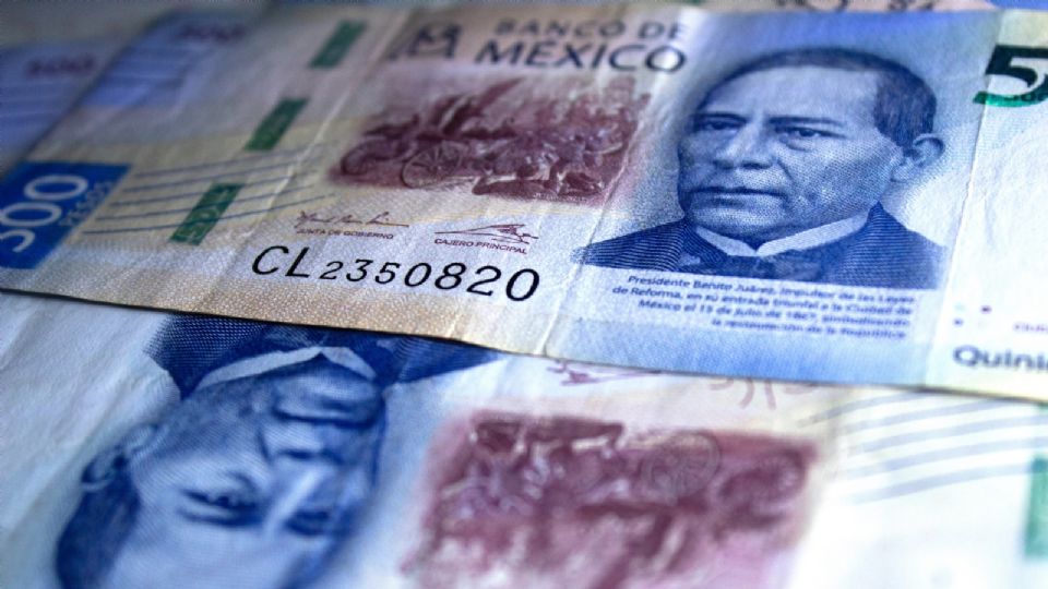 Aspecto de billetes mexicanos.