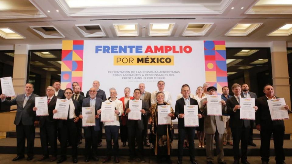 El líder del PRD, Luis Cházaro, pide proceso similar al de aspirantes presidenciales del Frente Amplio, para la contienda por la CDMX.