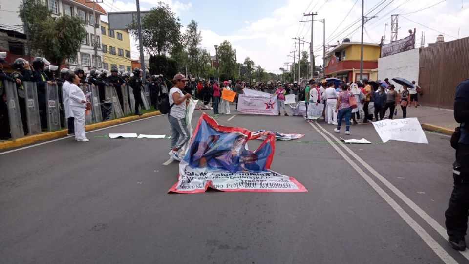 Personal de salud de la CDMX que protestaba con el cierre de vías, levantaron su manifestación ante la promesa de diálogo.