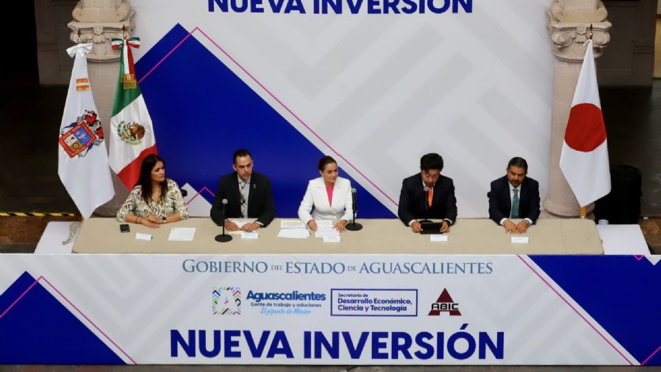 Tere Jiménez, gobernadora de Aguascalientes, durante el anuncio de una nueva inversión en la entidad.