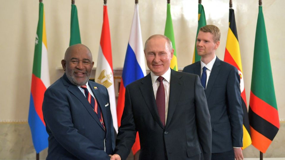 El presidente de Rusia anunció la donación a seis países.