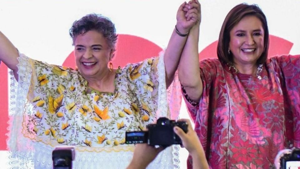 óchitl Gálvez, y Beatriz Paredes, aspirantes a candidata presidencial por el Frente Amplio Por México (PAN, PRI, PRD).