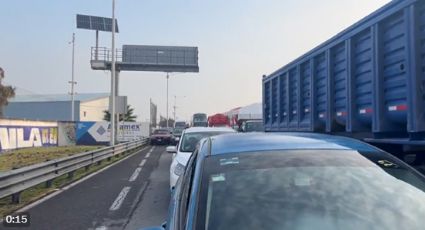 ¡Caos en la México-Pachuca! Transportistas mantienen bloqueada la vía en ambos sentidos