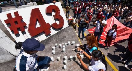 Actos vandálicos en la marcha por la desaparición de los 43 normalistas