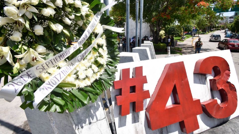 La  organización señaló que el pasado 15 de agosto de este año, padres y madres de los 43 interpusieron ante Poder Judicial de la Federación, un amparo.