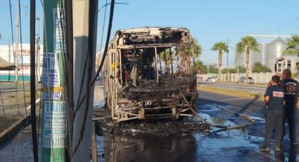 Se incendia camión de la ruta 228 en Guadalupe; pasajeros salen ilesos