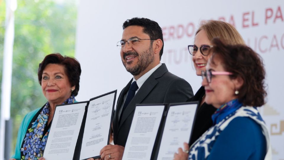 Estudiantes de los 28 planteles del Instituto de Educación Media Superior (IEMS) tendrán pase automático a nivel Superior.