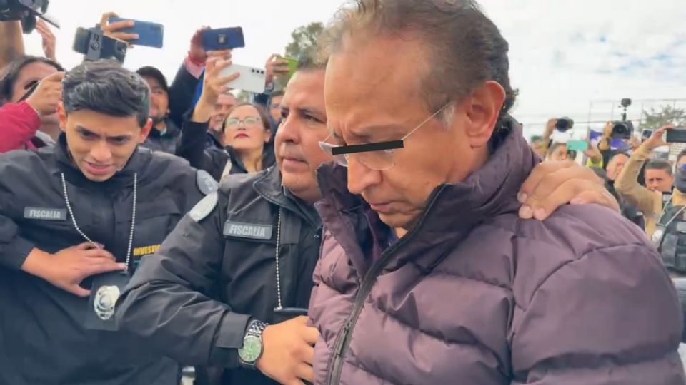 Raymundo “N”, ex alcalde de Toluca, ingresa al penal estatal de Almoloya.

