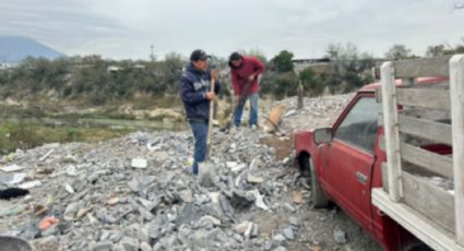 Detienen a dos hombres por contaminar el Río Pesquería en Escobedo