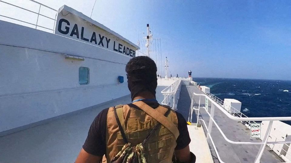 SRE informa sobre mexicanos en barco “Galaxy Leader”.